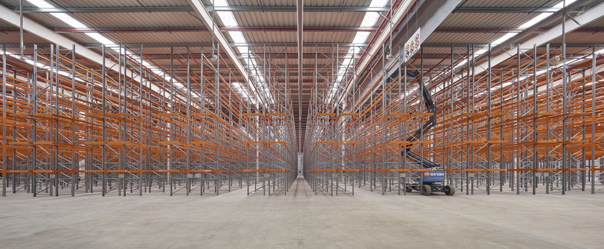 Prologis alquila 23.416 m2 logísticos a Logista Pharma en Barcelona