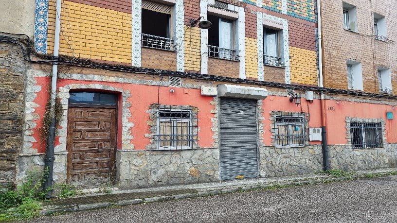 Diglo pone a la venta 18 locales comerciales en Galicia que podrían usarse como vivienda