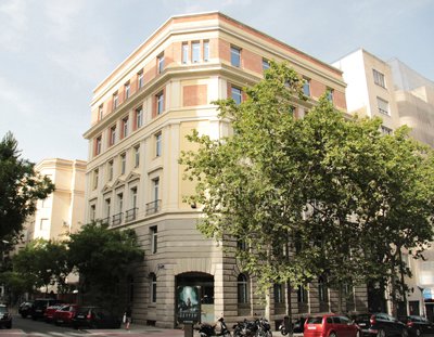 Mutua Madrileña compra por 30,8 millones un edificio de oficinas en Madrid  a un fondo inmobiliario de Credit Suisse