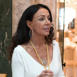 Esther Koplowitz cierra el acuerdo con Carlos Slim, que se convierte en socio de referencia en FCC