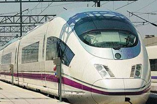 Los resultados de la liberalización del sector ferroviario en España han sido decepcionantes hasta el momento, según FEDEA