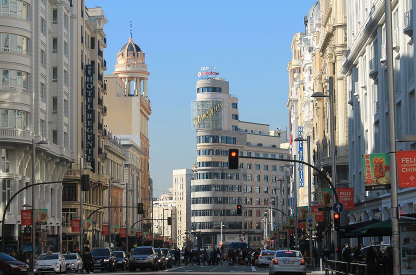 Las afluencias en zonas comerciales y de oficinas de Madrid y Barcelona se duplican desde principios de mayo