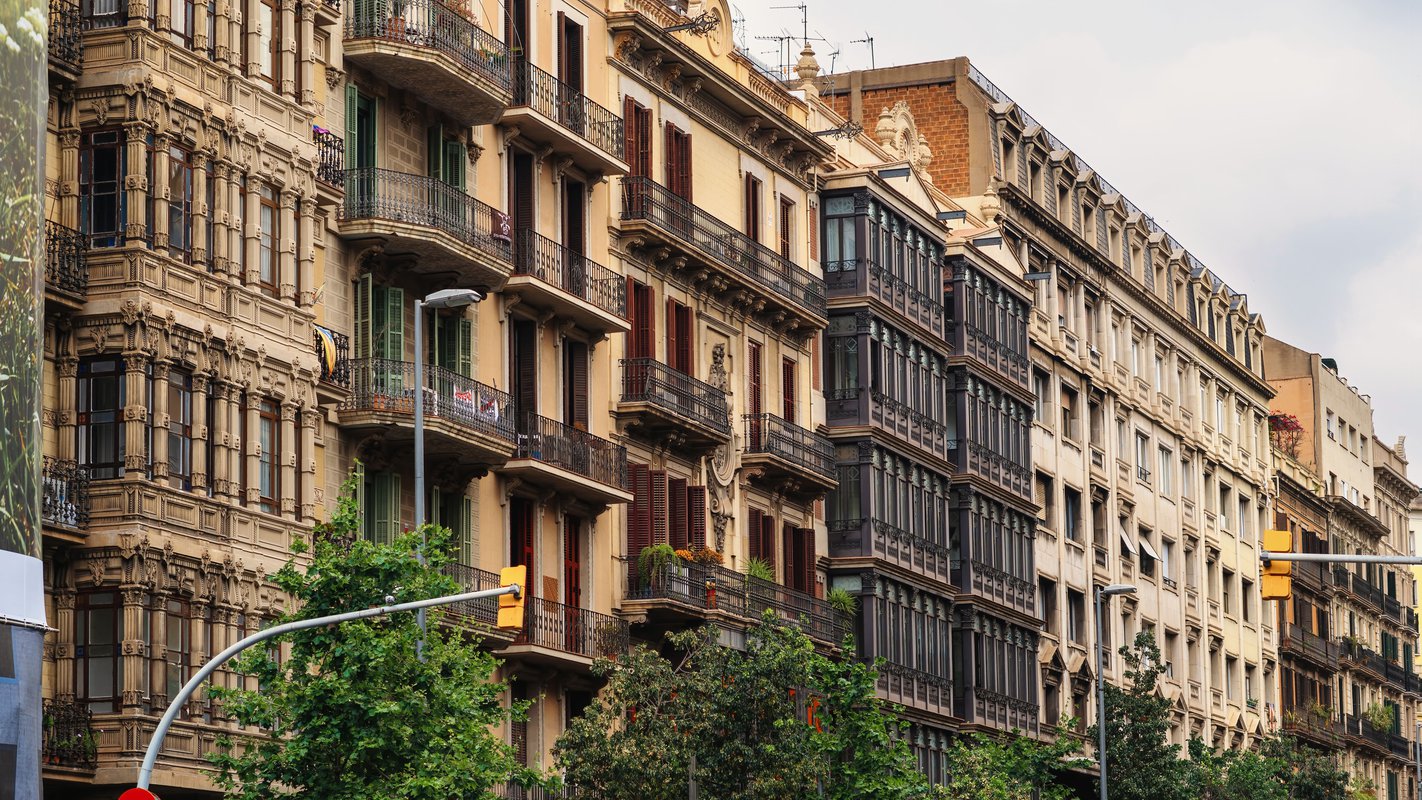 La compraventa de viviendas en Cataluña creció un 14,7% interanual en 2022