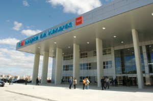 Sacyr vende el 49% de dos hospitales de Madrid por 90,2 millones