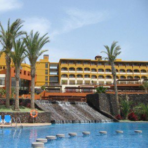 Hispania y Barceló firman el acuerdo que regulará su vehículo de inversión hotelero-vacacional