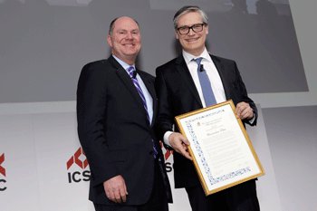 ECE obtiene dos premios en el congreso ICSC que reconocen a su CEO y al centro comercial Milaneo