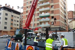 ThyssenKrupp descarga los primeros pasillos rodantes de la L-3 del Metro de Bilbao