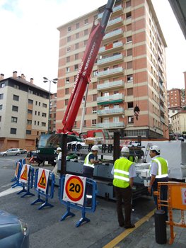 ThyssenKrupp descarga los primeros pasillos rodantes de la L-3 del Metro de Bilbao