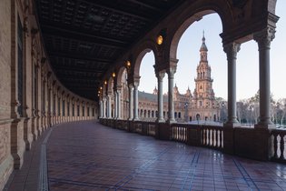 Sevilla cuenta con 8.600 viviendas nuevas y 9.505 de segunda mano