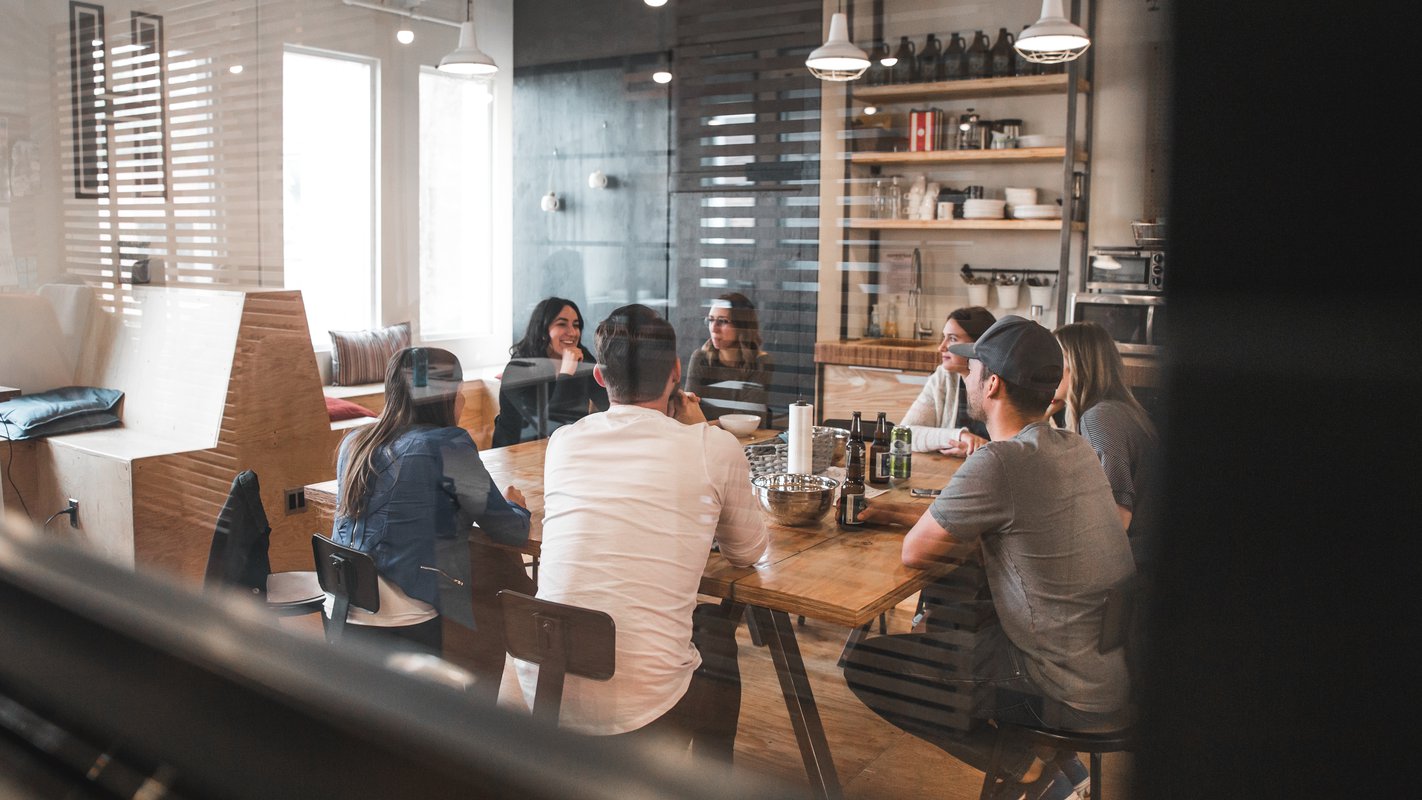 Invertir en las oficinas fortalece la relación empresa-empleados