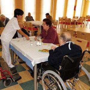 La facturación de las residencias para mayores en 2013 cae  por segundo año consecutivo