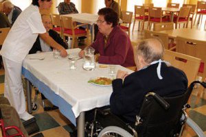 La facturación de las residencias para mayores en 2013 cae  por segundo año consecutivo