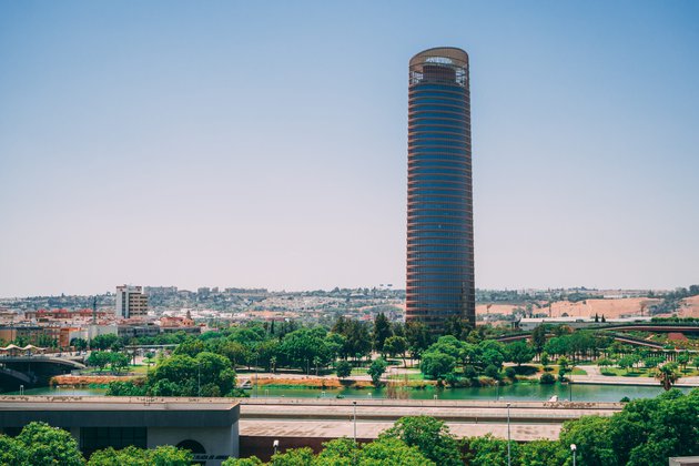 AQ Acentor entra en el residencial sevillano