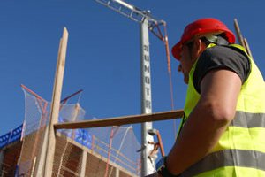 La construcción, único sector en el que baja el paro en octubre, con 10.367 desempleados menos