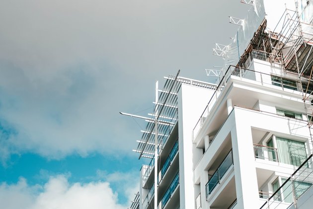 La CNMC recomienda agilizar la urbanización del suelo para facilitar el acceso a la vivienda